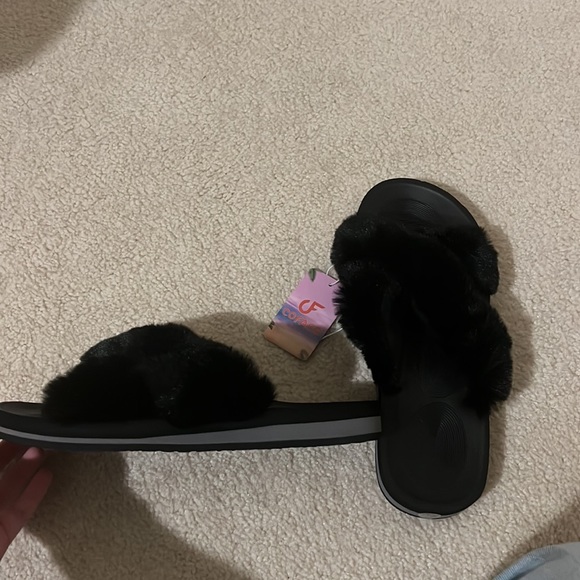 COFACE Size 8 Women’s Black Fluffy Slides - Picture 4 of 4